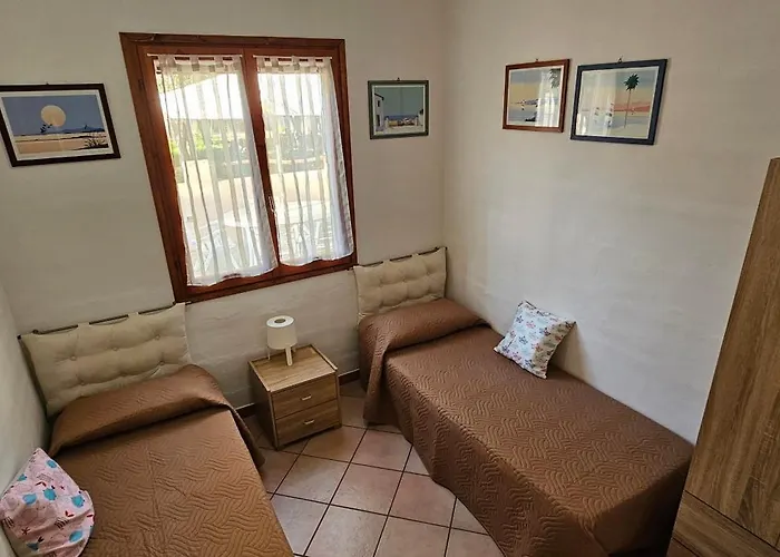 Casa Spiga - Solanas, Near The Vakantiehuis